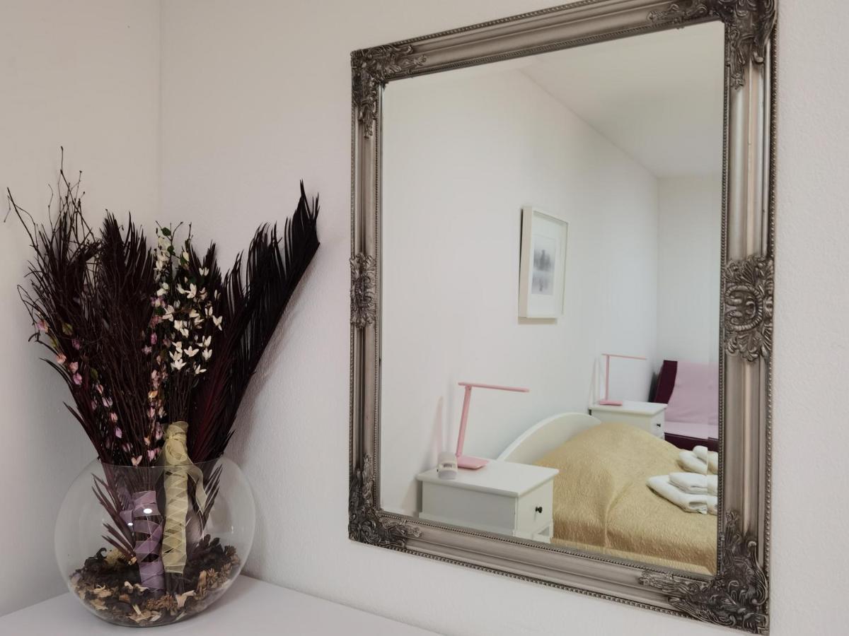 Pine And Lime Apartments Pula Ngoại thất bức ảnh