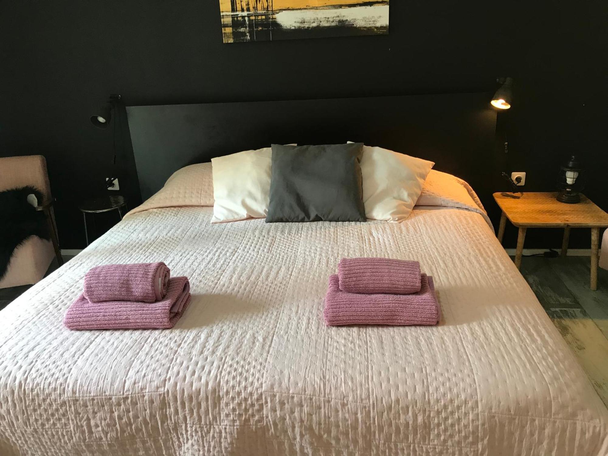 Pine And Lime Apartments Pula Ngoại thất bức ảnh