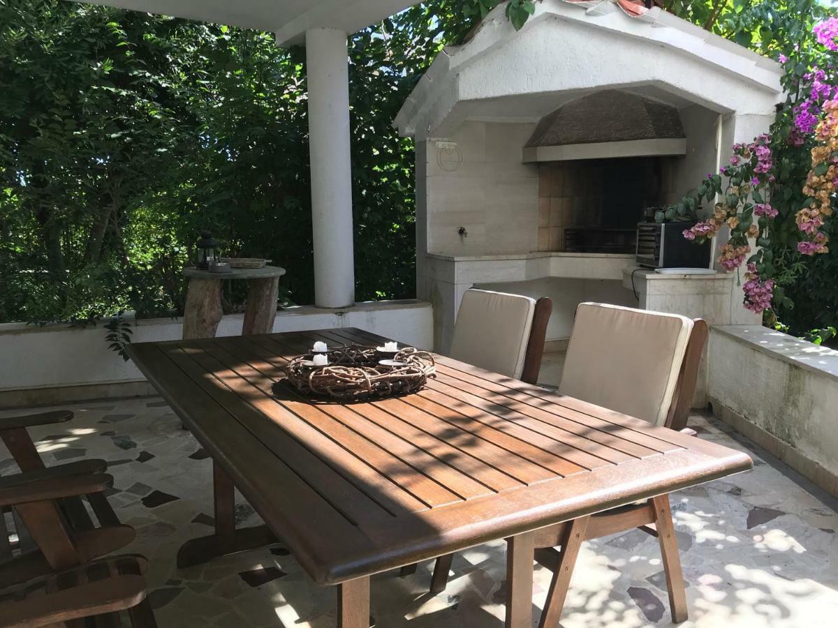 Pine And Lime Apartments Pula Ngoại thất bức ảnh