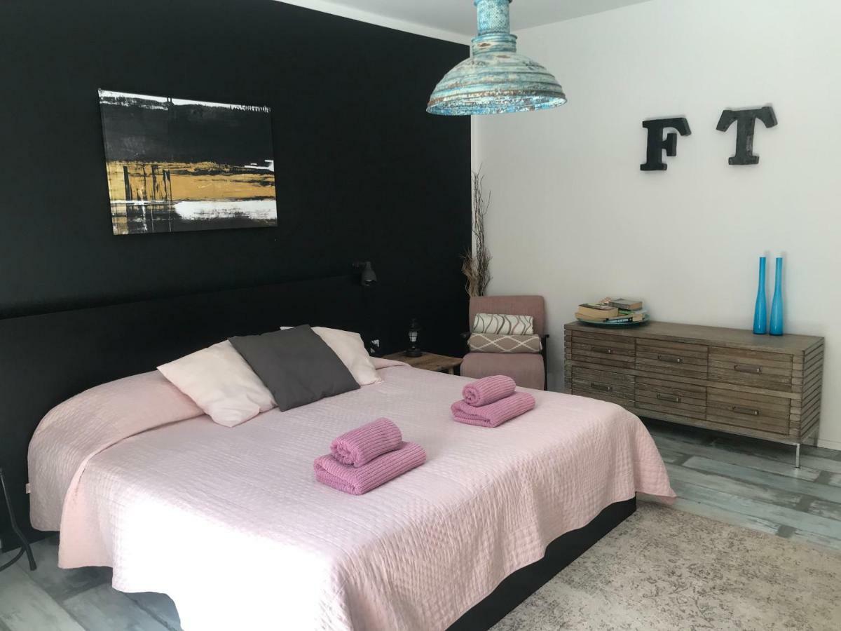 Pine And Lime Apartments Pula Ngoại thất bức ảnh